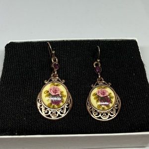 VINTAGE floral earrings